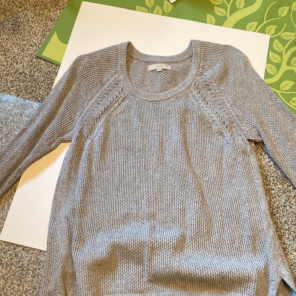 Loft gray sweater soft smoke free home size XL